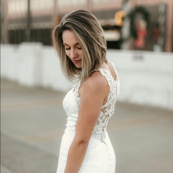 Brand new, size 8, ivory wedding dress. - Picture 3 of 7